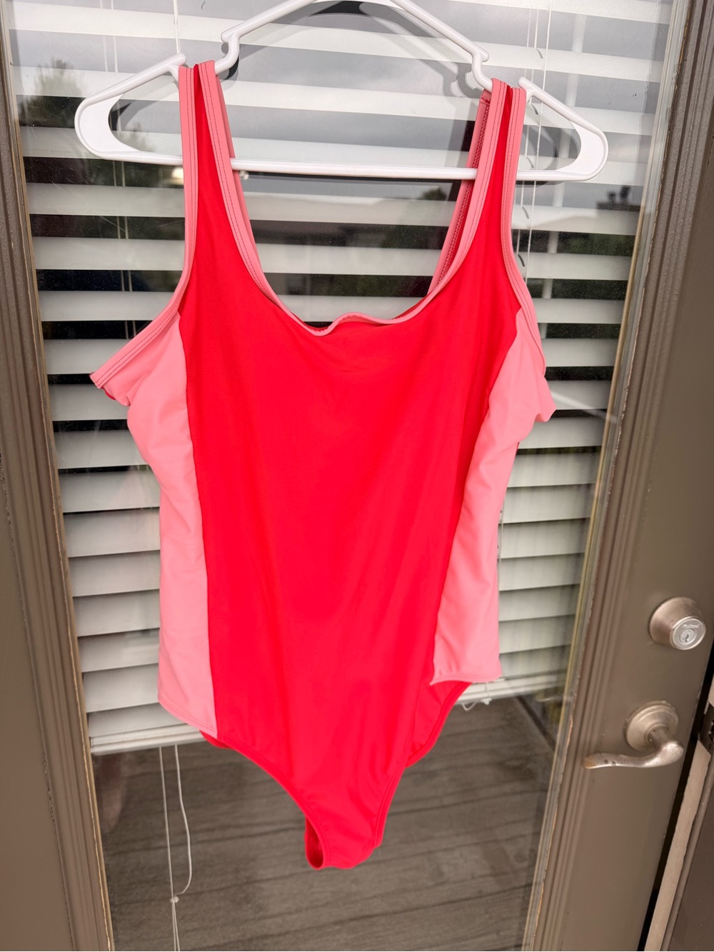 Lands’ End One Piece Swimsuit Size L 14-16 Pink Red Colorblock